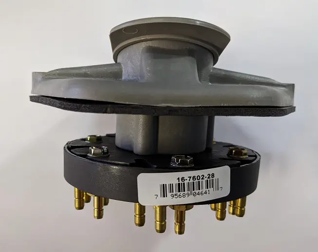 16-7602-28 7-Way Socket Nosebox W/O Breakers 2