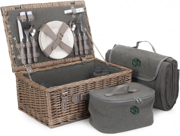 Picnic Basket For Four, With Accessories 1