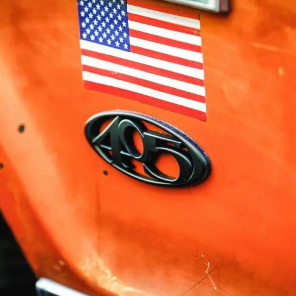 405 Fender Badge / Black Or Chrome Options 1