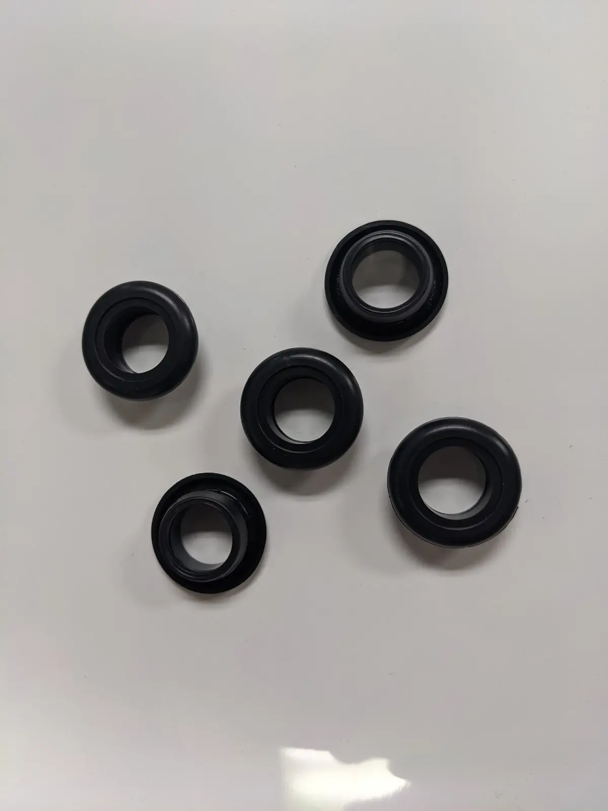 A11gb Grommet For 3/4" Lights (5 Pack) 1