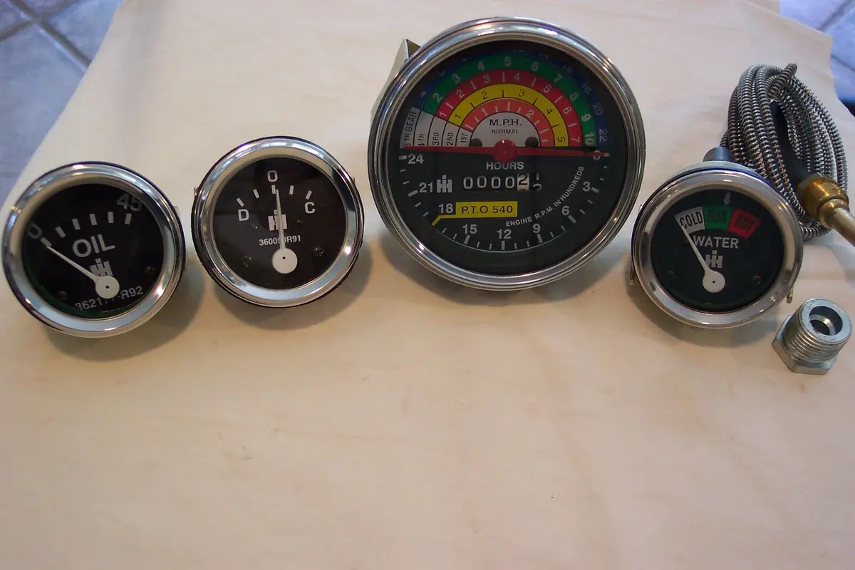 Oil Temp Amp Tachometer Gauge Set For Ih / Farmall 460 560 660 Gas / Diesel 1
