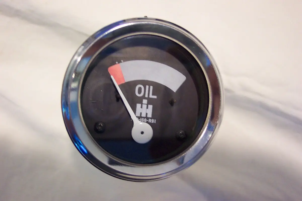 Oil Pressure Gauge Female Threads 3/8" X 24 Compatible With Farmall H M W T 1