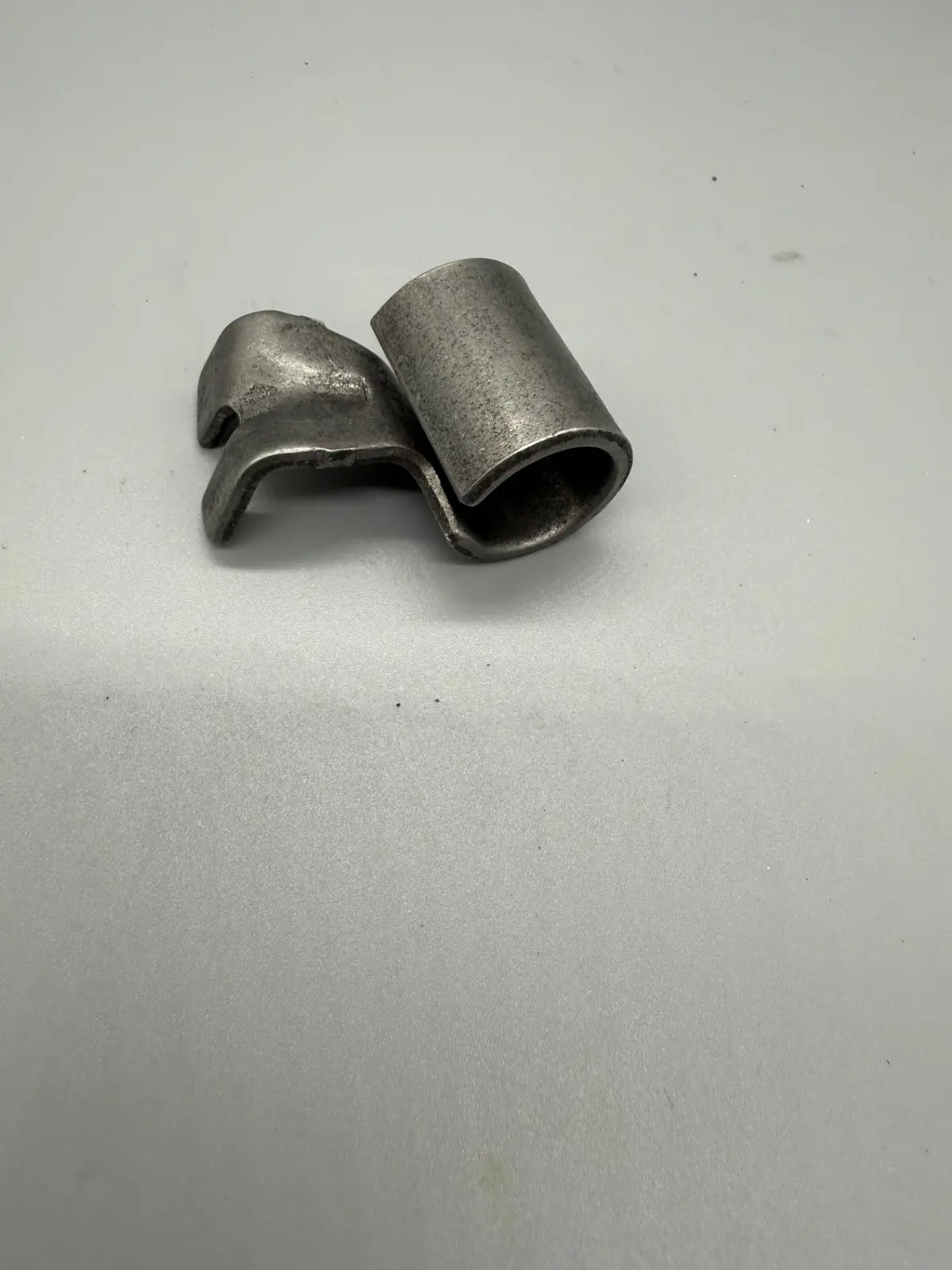 Mer2255-T-1346 Abs Sensor Bracket 1
