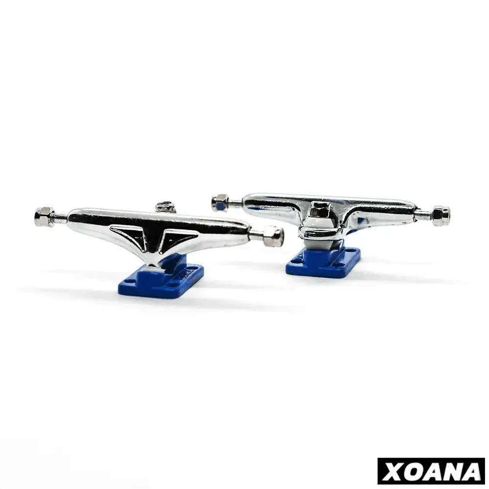 Xoana Silver-Blue Fingerboard Trucks 1