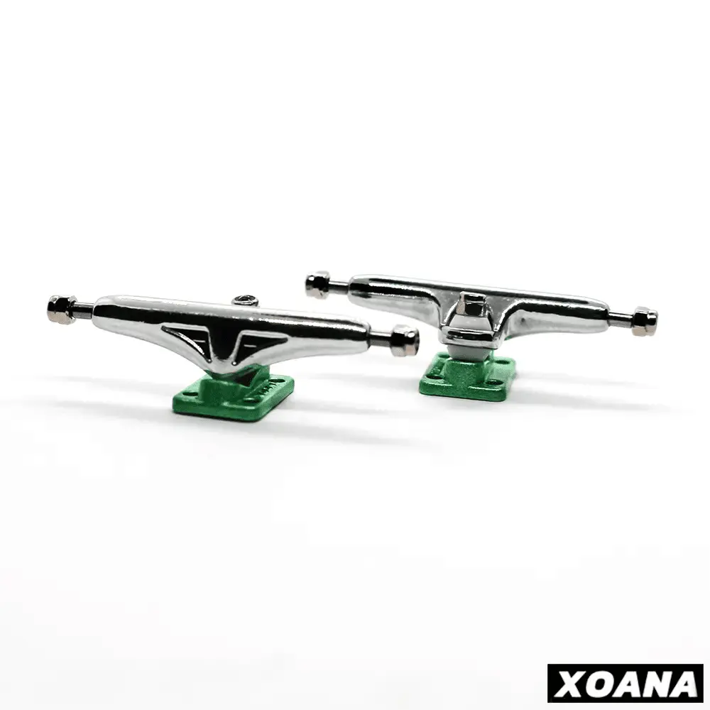 Xoana Silver-Green Fingerboard Trucks 1